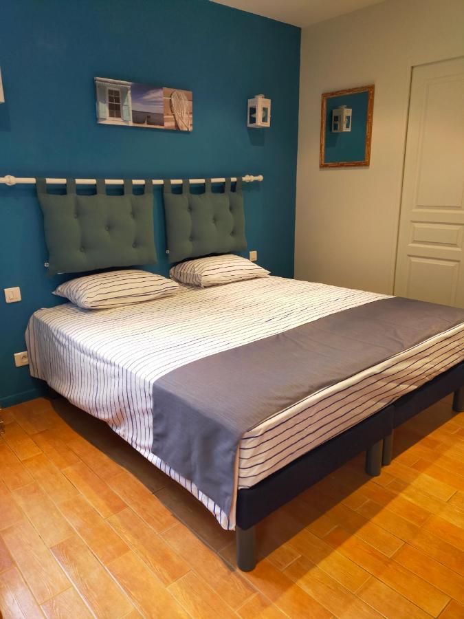 Holly Wood Apartment Олт Екстериор снимка